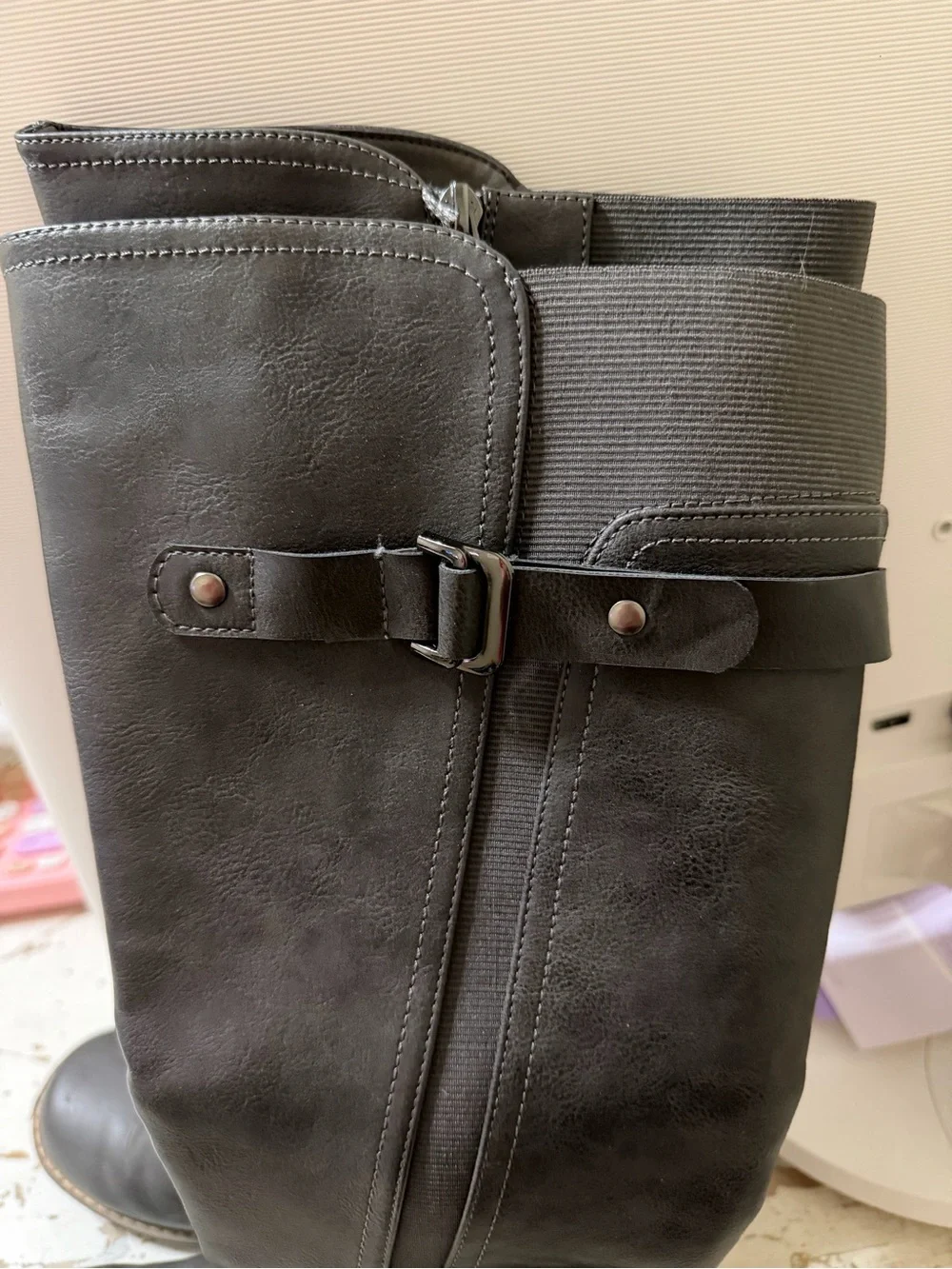 Jeossy Italian Dark gray Tall Buckle Riding Boots 9 buckles zip side nwot